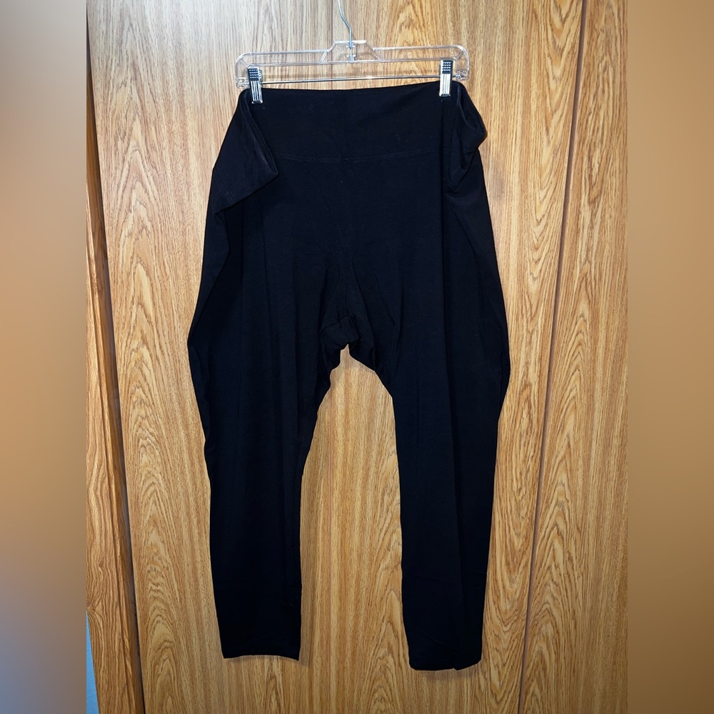 (4) pair of Sonoma brand black leggings size 4x